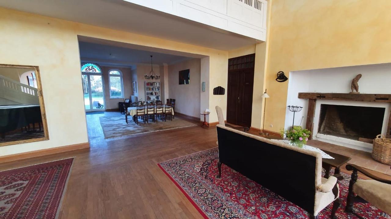 Schloss Lelkendorf Apartment Ulrichshusen Maisonette Fewo Mecklenburger Seenplatte Mit Dachterrasse Naehe Ostsee Экстерьер фото
